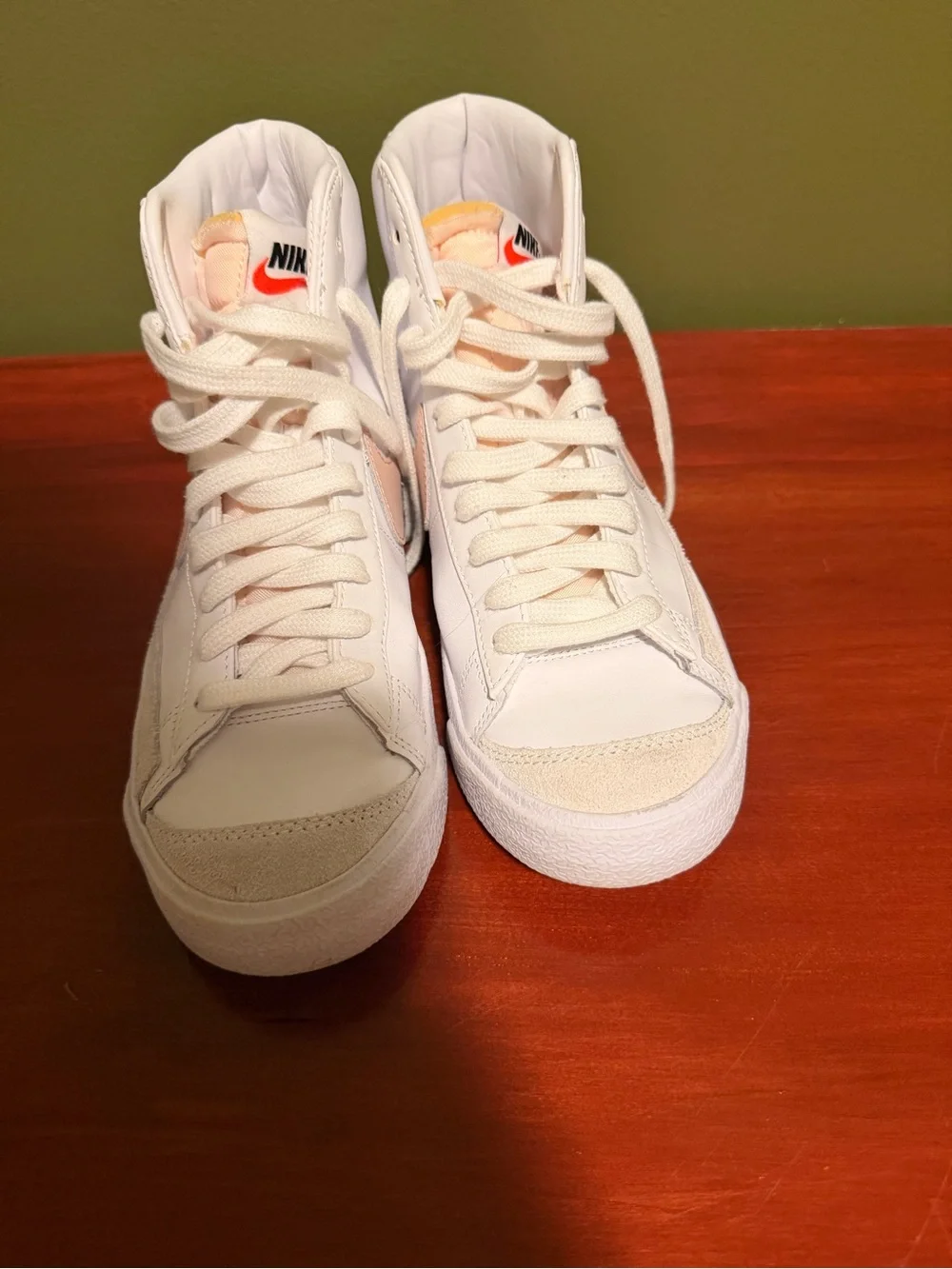 Nike Women's Blazer Mid '77 Vintage 'White Pink Oxford' Size 8